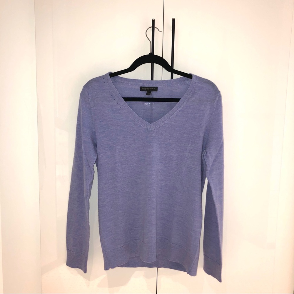 V-neck sweater lavender
